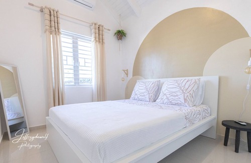 Cas Grandi Villa | 4-person villa with private garden, 10 min. from Jan Thiel Beach