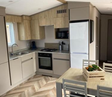 Lauwersoog Ski Chalet | 4 persoons chalet HZ 21