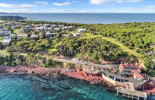 Merimbula Apartment | 4 Points of View - 1 bedroom Apartment 3+ nights