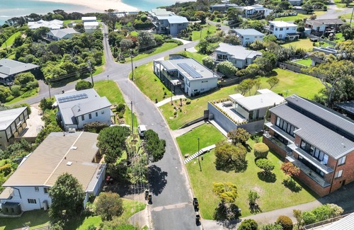 Merimbula Apartment | 4 Points of View 1 bedroom apartment - 5+ nights