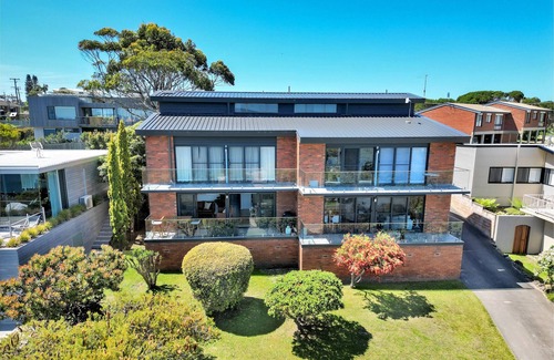 Merimbula Apartment | 4 Points of View 2 bedroom Apartment - 3+ nights
