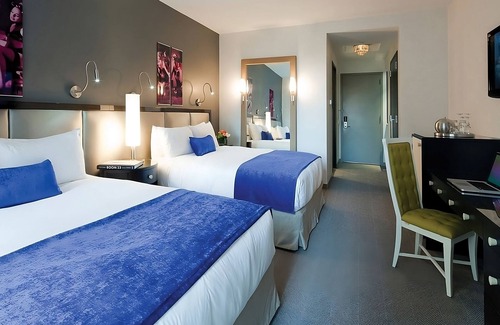 Rose Hill Hotel | 4 Relaxing Superior 2 Queens, at the Royalton Park Avenue, Pet-friendly!
