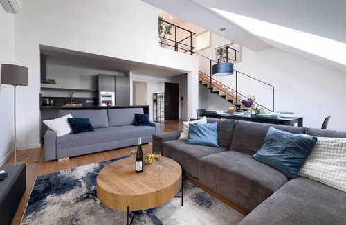 Nove Mesto Apartment | 4-room apartment near Charles Square