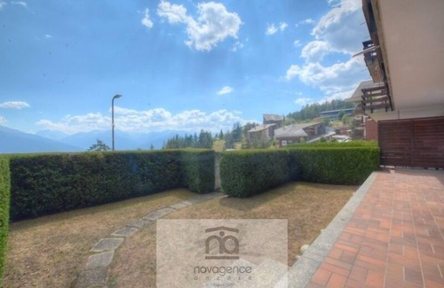 Anzere House | 4-room flat (max 6 pers.) in the centre, with view on the Valaisan Alps. Shops nearby, easy access,