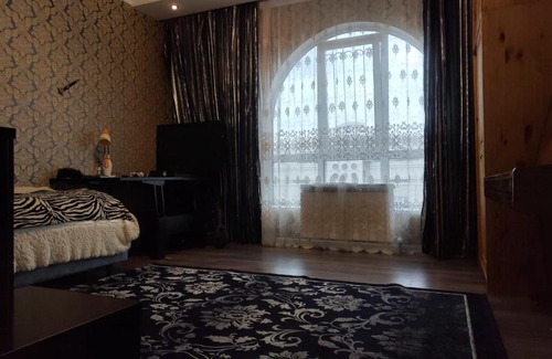 Almaty Apartment | 4-room Shakhristan