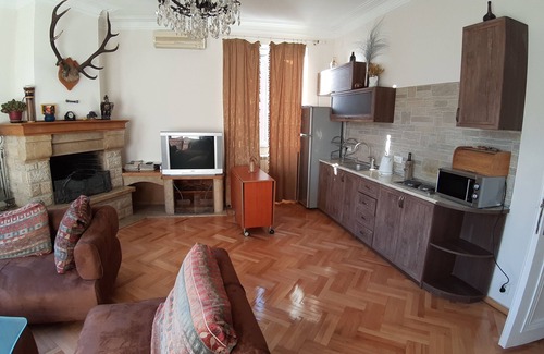 Tbilisi City Centre Apartment | 4 rooms apt in the heart of old town