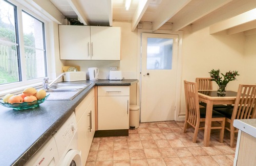 Lansallos Cottage | 4 ROSE COTTAGES, family friendly, country holiday cottage in Polperro