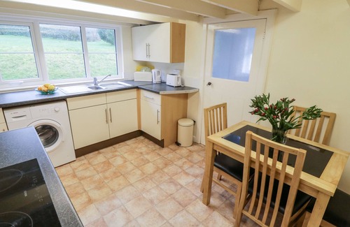 Lansallos Cottage | 4 ROSE COTTAGES, family friendly, country holiday cottage in Polperro