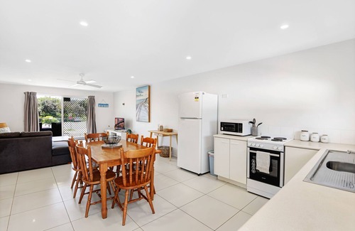 Maroochydore Apartment | 4 Seasounds - Directly opposite Maroochydore Beach