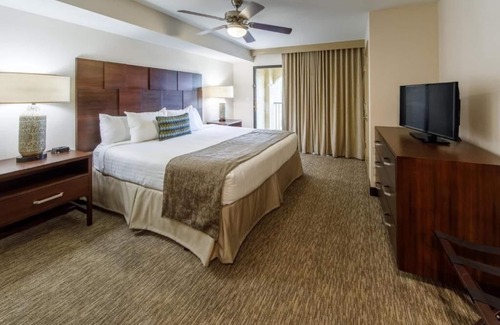 North Scottsdale Hotel | 4 Spacious Villas with Full Kitchen & Balcony l Splash Pool & Resort Amenities