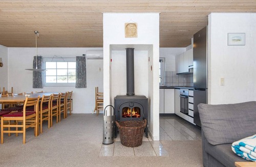 Vrist Strand House | 4 star holiday home in Harboøre
