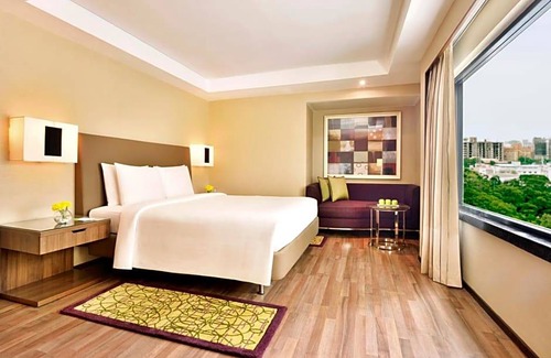 Teynampet Hotel | 4-Star Hotel ∙ Courtyard by Marriott Chennai