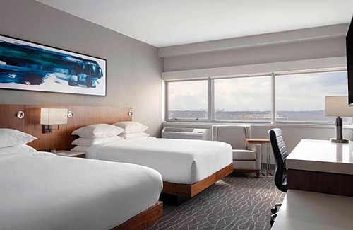 Iselin Hotel | 4-Star Hotel ∙ Delta Hotels by Marriott Woodbridge