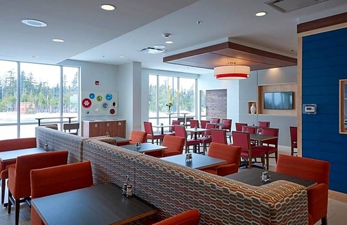 Terra Nova Hotel | 4-Star Hotel ∙ Holiday Inn Express & Suites St. John's Airport, an IHG Hotel