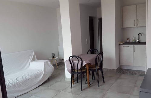 Meze Apartment | 4-star roof-top nugget with a splendid view