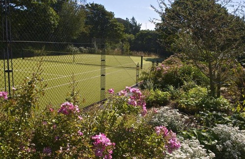 Bugford House | 4 The Drive, Hillfield Village, Dartmouth
