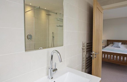 Bugford House | 4 The Drive, Hillfield Village, Dartmouth