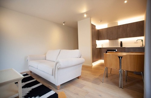 St Leonards-On-Sea Apartment | 4 The Hideaway (2mins from the beach)