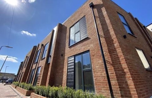 St Leonards-On-Sea Apartment | 4 The Hideaway (2mins from the beach)