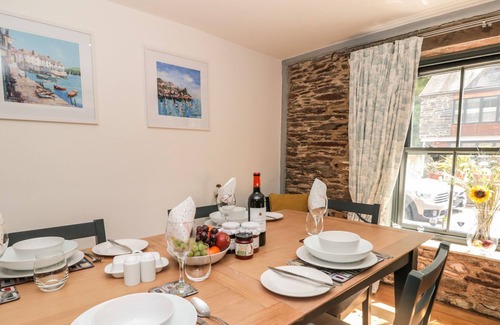 Dartmouth Apartment | 4 THE POTTERY, pet friendly, character holiday cottage in Dartmouth