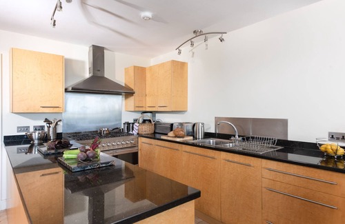 Newquay Apartment | 4 The Vista - an apartment that sleeps 4 guests in 2 bedrooms