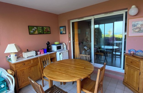 Six-Fours-les-Plages Apartment | 4- to 6-person apartment with sea view in Six-Fours-les-Plages (Coudoulière)