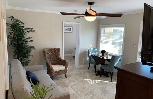 Siesta Key Hotel | #4-TwinPalms-Junior Suite