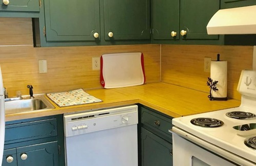 Five Points South Condo | #4 UAB KING SUITE+5 MIN WALK TO RESTAURANT