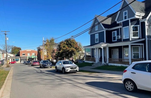 Wolfville Apartment | 4 Wolfville's DT Core | Two Queen Bds+ Sofa Bed
