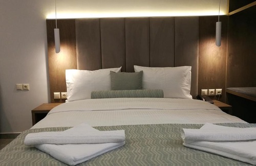 Metamorfosi Apartment | 4- you Family