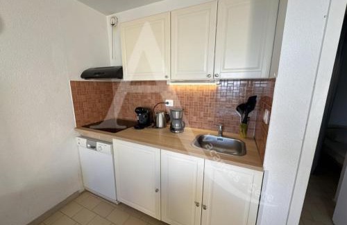 Sete Apartment | 40 M², 1ERE LIGNE MER, DERNIER ETAGE AVEC ASCENSEUR