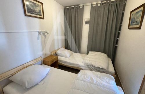 Sete Apartment | 40 M², 1ERE LIGNE MER, DERNIER ETAGE AVEC ASCENSEUR