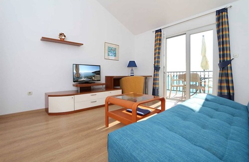 Drvenik Apartment | 40 m² Apartment ∙ 1 bedroom ∙ 5 guests