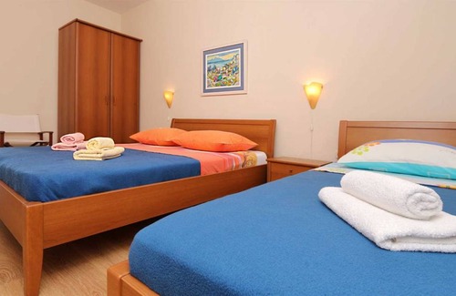 Drvenik Apartment | 40 m² Apartment ∙ 1 bedroom ∙ 5 guests
