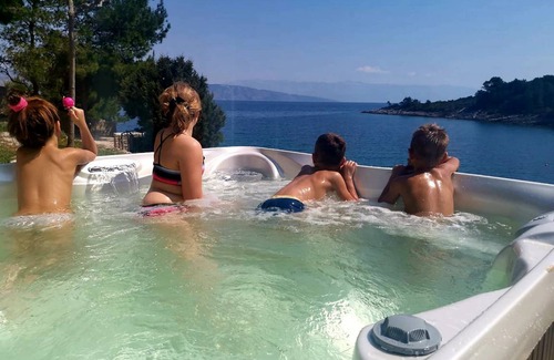 Cove Basina (Jelsa) Apartment | 40 m² Apartment ∙ 1 bedroom ∙ 3 guests