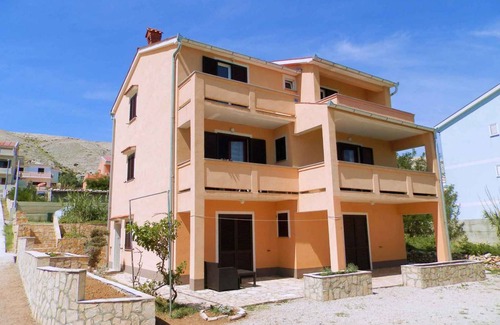 Pag Apartment | 40 m² Apartment ∙ 2 bedrooms ∙ 4 guests