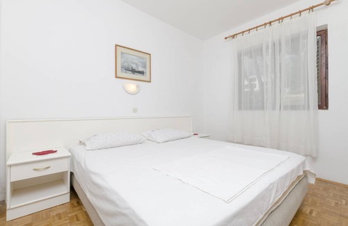 Ivan Dolac Apartment | 40 m² Apartment ∙ 2 bedrooms ∙ 4 guests