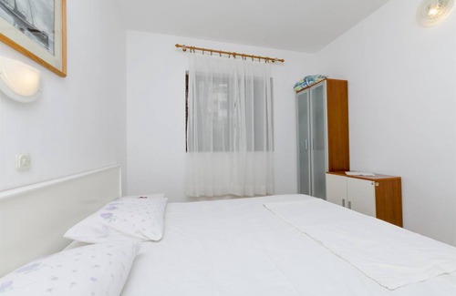 Ivan Dolac Apartment | 40 m² Apartment ∙ 2 bedrooms ∙ 4 guests