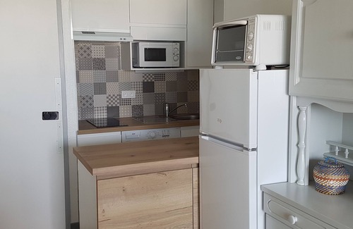 La Rochelle Apartment | 40 m2 apartment with swimming pool in condominium with lovely view of the Minimes harbor