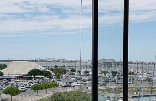La Rochelle Apartment | 40 m2 apartment with swimming pool in condominium with lovely view of the Minimes harbor