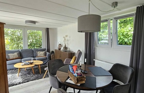 Andijk Ski Chalet | 40 m² Chalet ∙ 2 bedrooms ∙ 3 guests