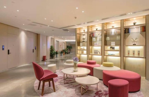 Optics Valley Hotel | 40 m² Hotel ∙ 2 guests