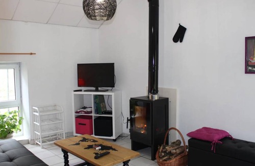 Chatel-de-Neuvre House | 40 m² House ∙ 1 bedroom ∙ 3 guests