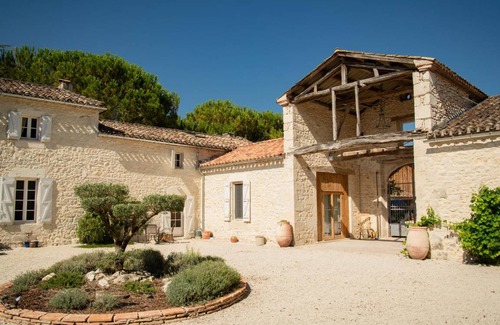 Tournon-d'Agenais Villa | 400 m² Villa ∙ 4 bedrooms ∙ 8 guests