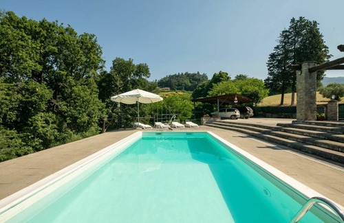 Borgo San Lorenzo Villa | 400 m² Villa ∙ 7 bedrooms ∙ 14 guests