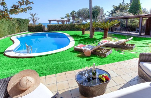 L Almadrava Villa | 400 m² Villa ∙ 4 bedrooms ∙ 8 guests
