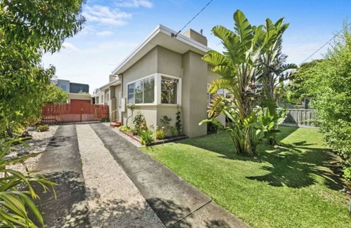 Dromana House | 400 Meters to Dromana Beach and Cafes