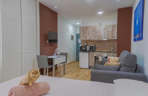 Las Palmas de Gran Canaria Apartment | 401 APARTAMENTO NUEVO VISTA MAR con BALCÓN
