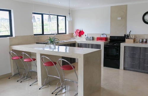 Trawal Cottage | 401 Rozendal Cottages