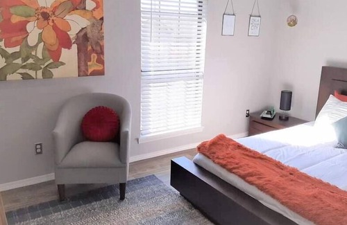 Central Oklahoma City Apartment | [ 4023 C]Private Bedroom Suite Communal House near IntegriC, One mile from Integris/Baptist Medical